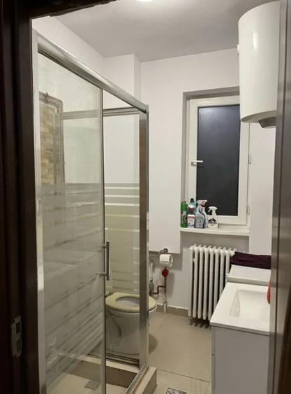 Garsonieră decomandată în Moșilor