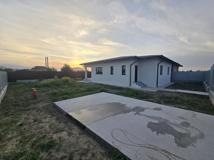 Casă cu 3 camere în Ruși-Ciutea