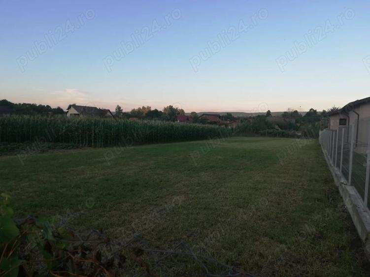 Teren de 1049 mp, în Băjești