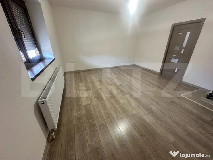 Casă cu 3 camere cu Teren 3200 Mp în Central
