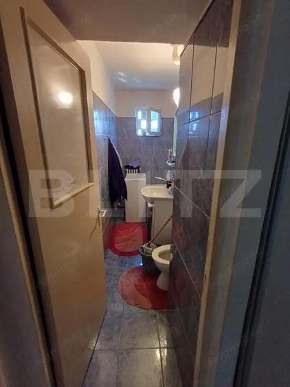 Apartament cu 3 camere semidecomandat în 14 Mai