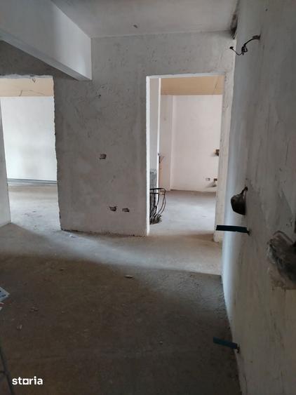 Apartament cu 4 camere decomandat în Gării