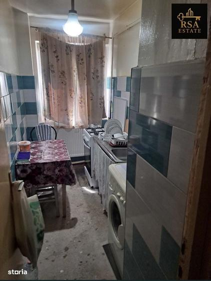 Apartament cu 3 camere decomandat în Ostroveni