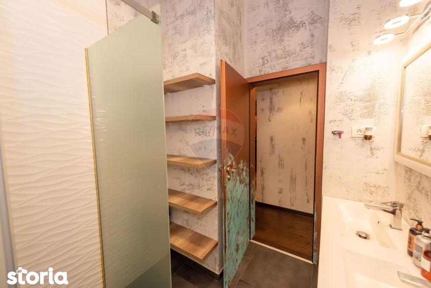 Apartament cu 4 camere, mobilat în Libertății