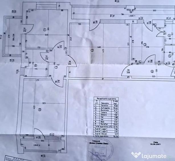 Apartament cu 3 camere semidecomandat în Craiovița Nouă