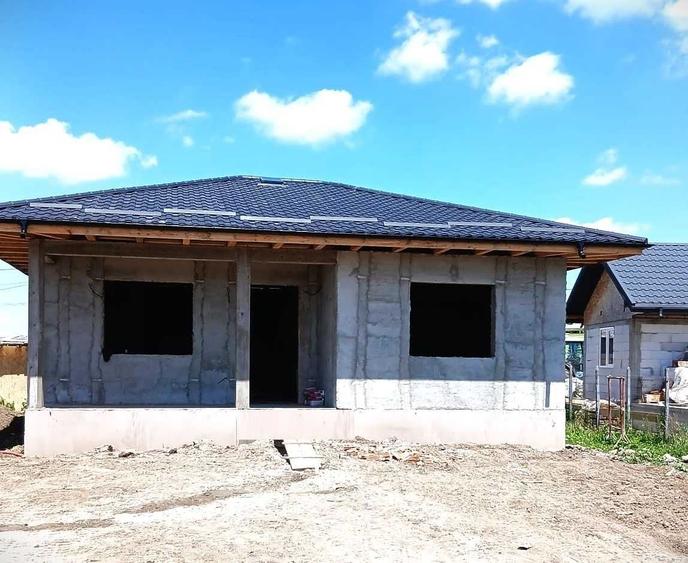 Casă cu 3 camere în Exterior Vest
