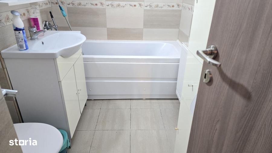 Apartament cu 2 camere decomandat în 22 Decembrie