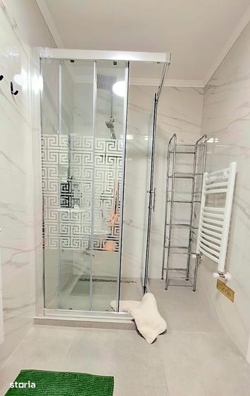 Apartament cu 3 camere decomandat în Energia