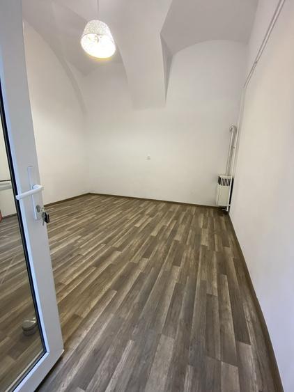 Spațiu comercial, de 25 mp, în Ultracentral