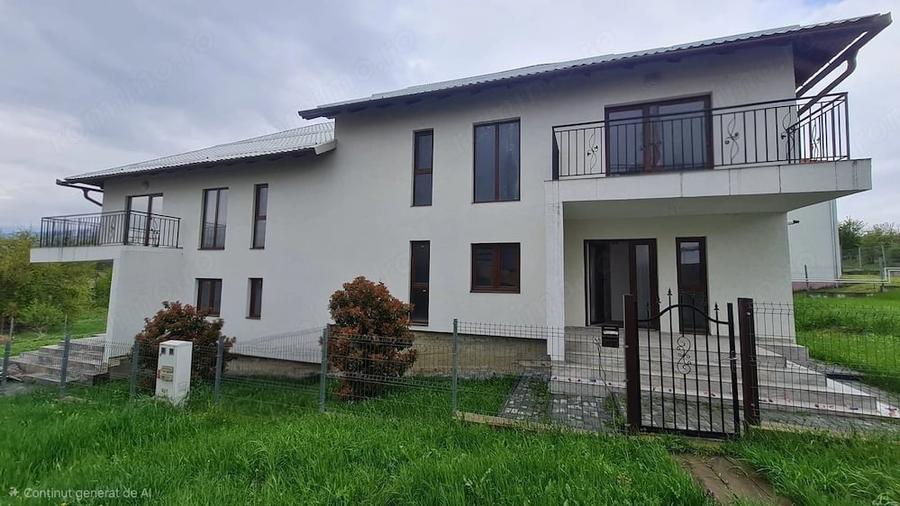Casă cu 4 camere cu Teren 380 Mp în Central