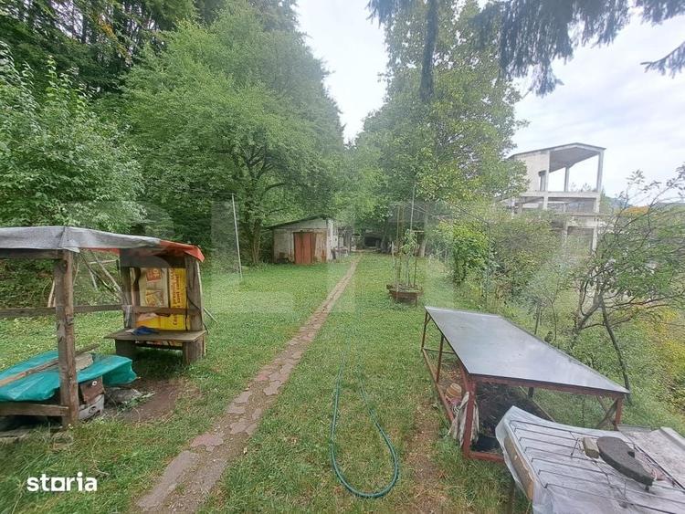Casă cu 2 camere cu Teren 1000 Mp în Vulcan