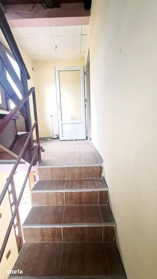 Casă cu 9 camere cu Teren 96 Mp în Central