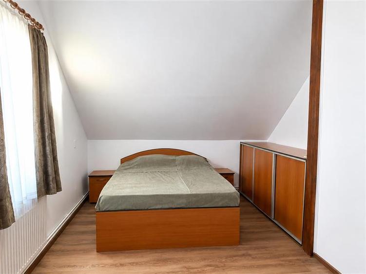 Casă individuală cu 2 camere cu Teren 350 Mp în Craiter