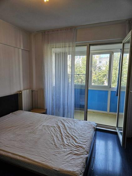 Apartament cu 2 camere decomandat în Romană
