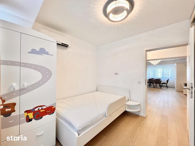 Apartament cu 4 camere în Centrul Civic
