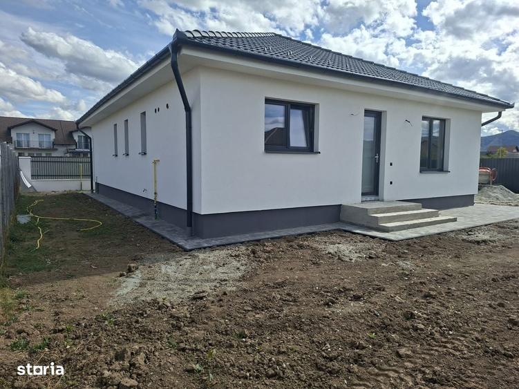 Casă cu 3 camere cu Teren 481 Mp în Cristian