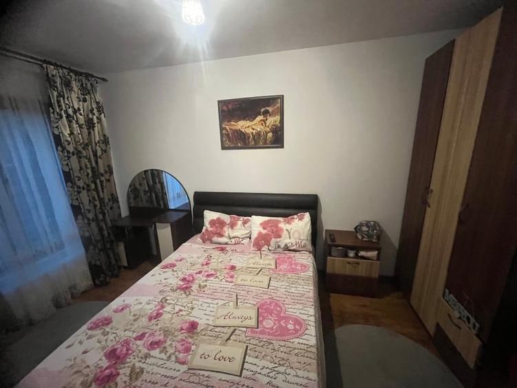 Apartament cu 3 camere decomandat în Frumoasa