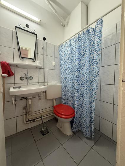 Garsonieră decomandată, mobilată în Olimpia-Stadion