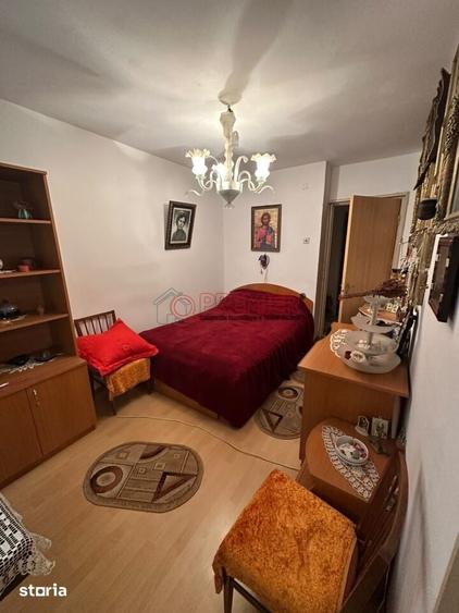 Apartament cu 3 camere decomandat în Giurgiului