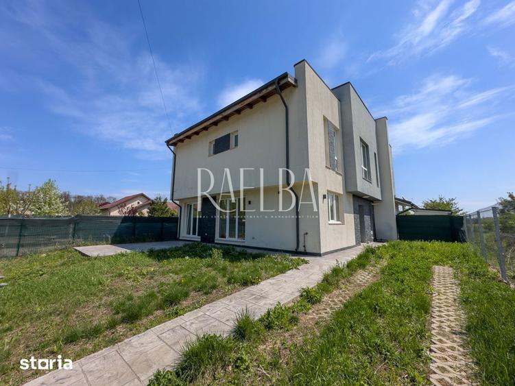 Casă cu 3 camere cu Canalizare în Central