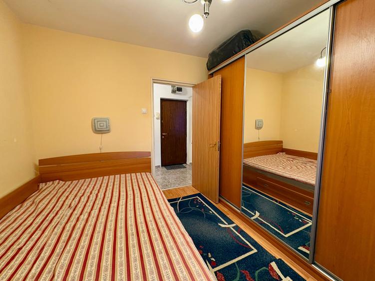 Apartament cu 3 camere decomandat în Giurgiului