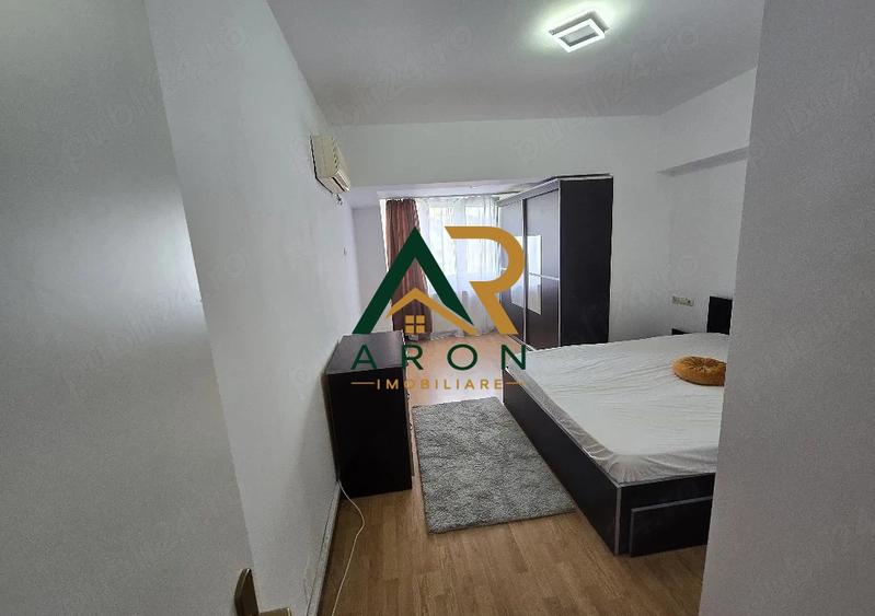 Apartament cu 4 camere decomandat, mobilat în Unirii