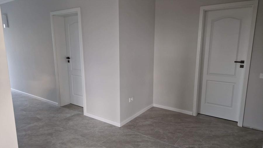Casă cu 4 camere în Sântandrei