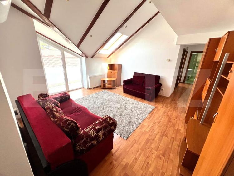 Apartament cu 3 camere semidecomandat, mobilat în Mănăștur