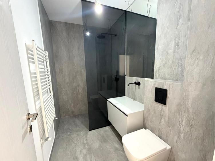 Apartament cu 4 camere decomandat în Iancu Nicolae