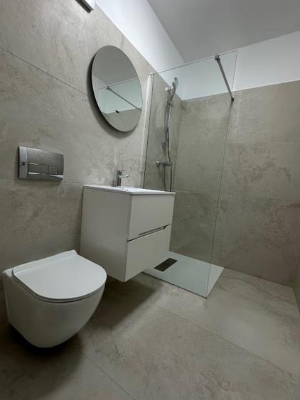 Apartament cu 2 camere decomandat, mobilat în Decebal