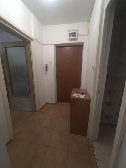 Calea Calarasilor, garsoniera, 300 euro, 6 min metrou Muncii - 4