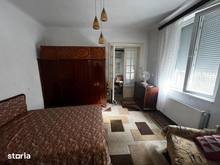 Casă cu 6 camere cu Teren 320 Mp în Parcul Carol