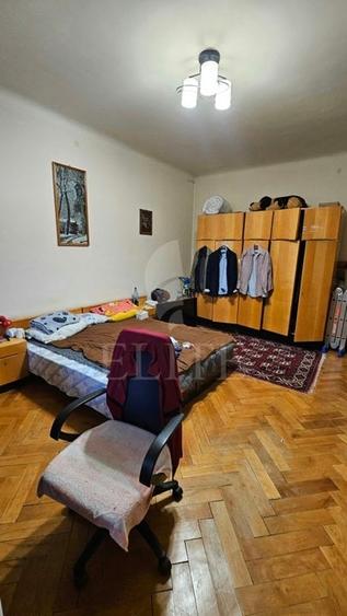 Apartament cu 3 camere semidecomandat în Central