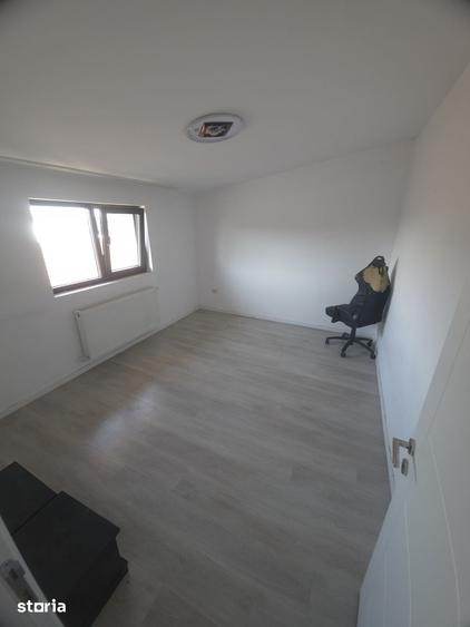 Casă cu 4 camere cu Teren 120 Mp în Central