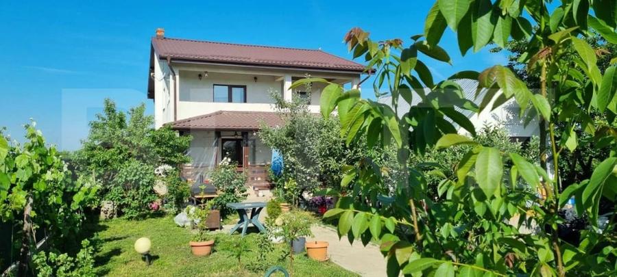 Casă individuală cu 5 camere cu Teren 2501 Mp în Nord