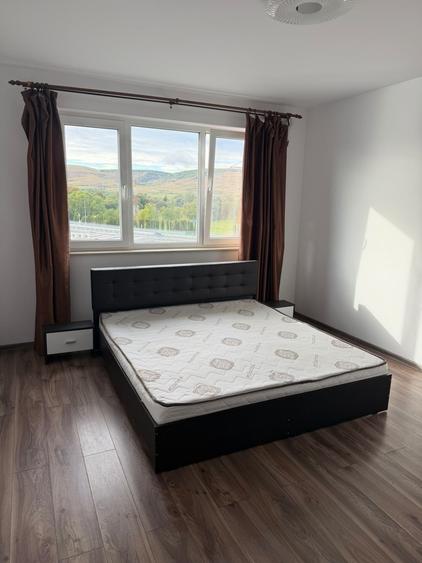 Apartament cu 2 camere decomandat în Florești