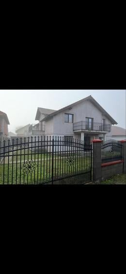 Casă cu 4 camere cu Teren 500 Mp în Săcălaz