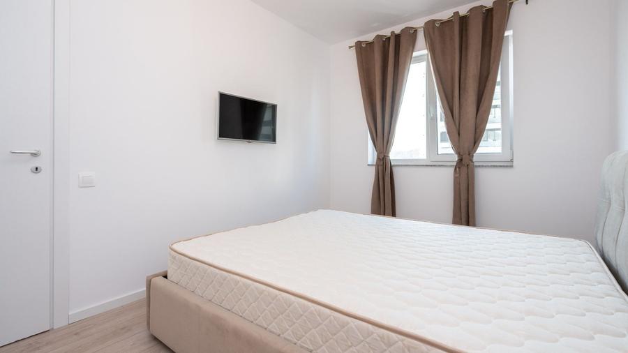 Apartament cu 2 camere semidecomandat în Pipera