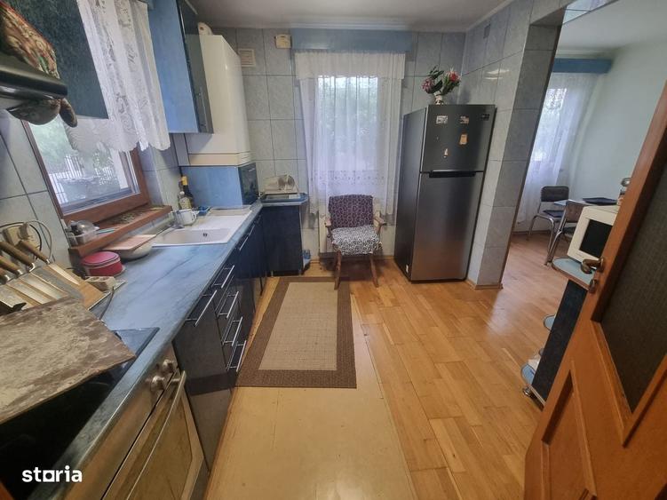 Casă cu 4 camere în Est