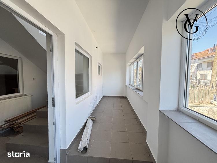 Casă cu 6 camere semidecomandat cu Teren 327 Mp în Central