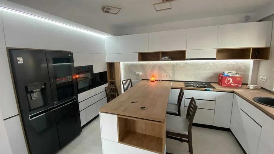 Casă individuală cu 5 camere cu Canalizare în Tunari