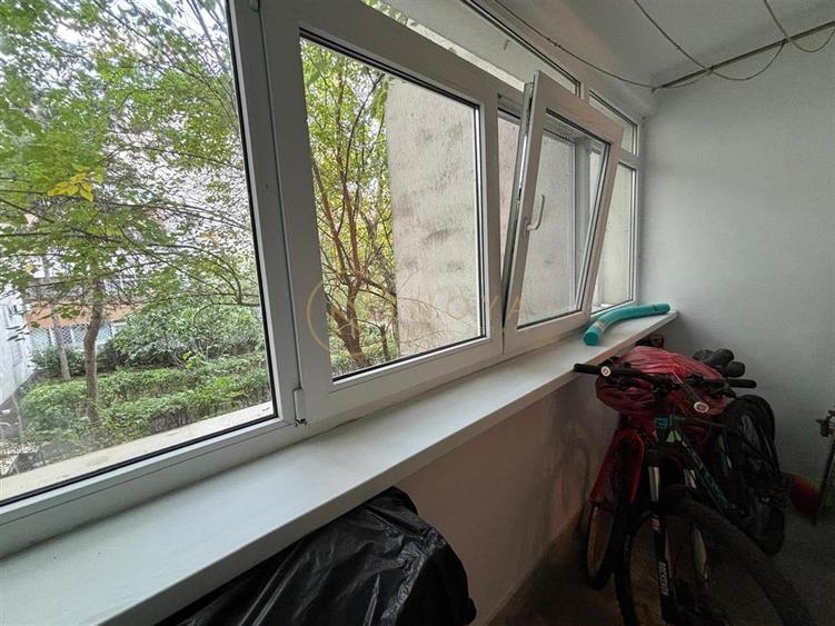 Apartament cu 4 camere decomandat, mobilat în Domenii