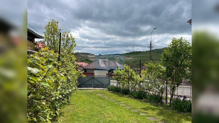 Casă individuală cu 3 camere cu Canalizare în Dej