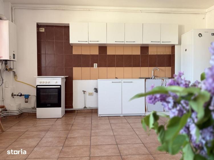 Apartament cu 3 camere decomandat în Banca Națională