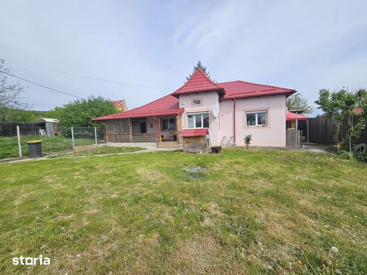 Casă cu 3 camere cu Teren 389 Mp în Ștefănești