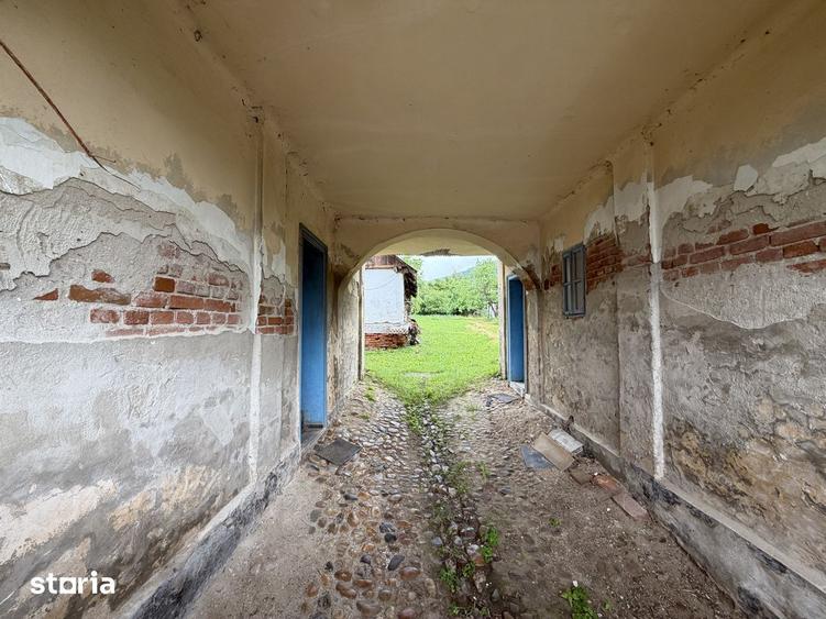 Casa Davidesti, la strada principala - 12