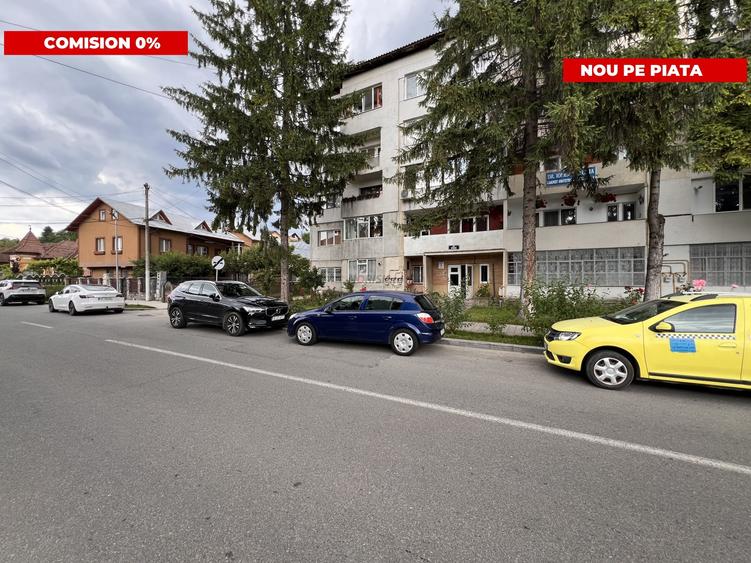 Apartament cu 3 camere decomandat în Pucioasa
