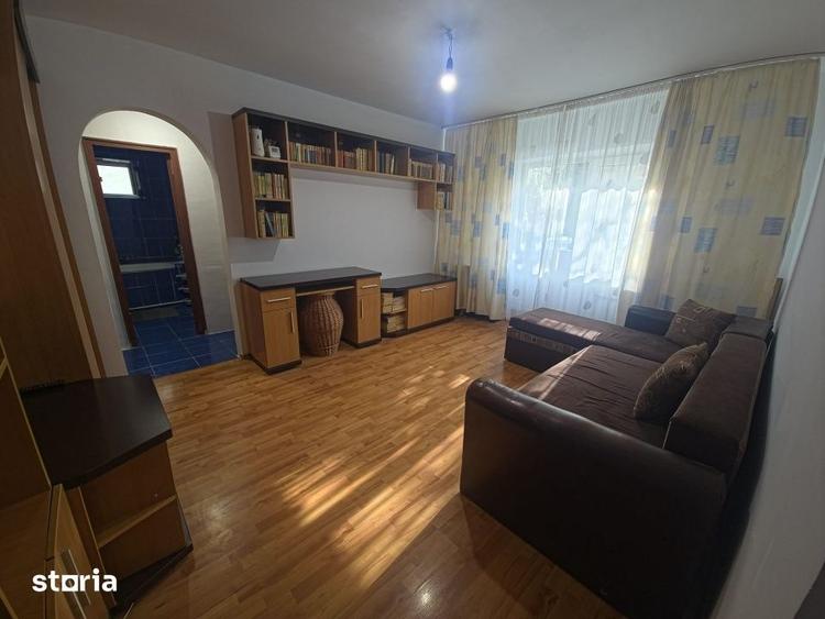 Apartament cu 2 camere semidecomandat, mobilat în Sud