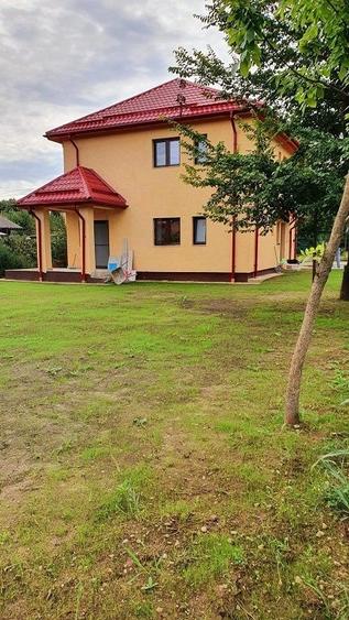 Casă individuală cu 4 camere cu Canalizare în Snagov
