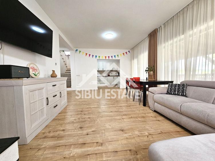 Casă individuală cu 6 camere cu Canalizare în Exterior Sud